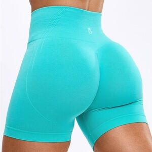 Airhead Aqua Form Seamless Short 5”